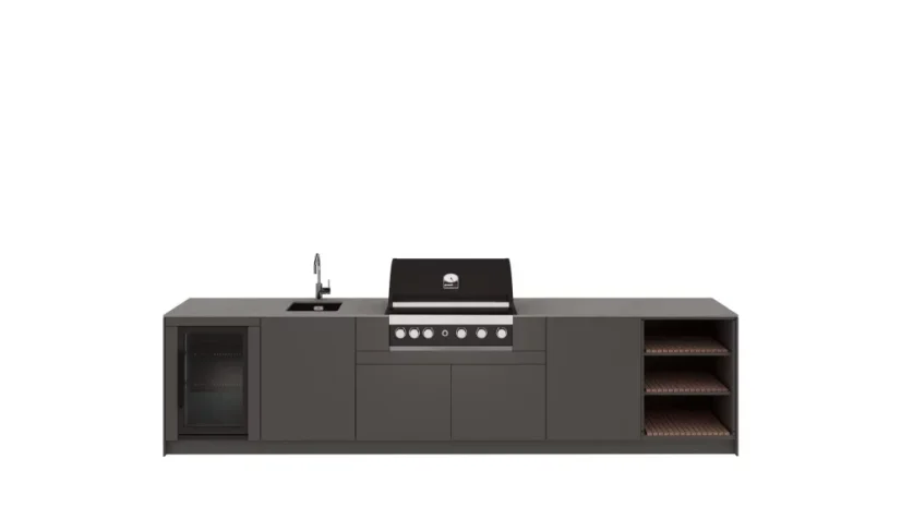 Kitchen Boxy - Venkovní kuchyně KB360 - Montáž (typ kuchyně): Montáž ke stěně, Pracovní deska: Barva/Dekor: Polyrey T006, Barva dveří a bočnic: Premium TIGER ROSSO, Model Grilu: Grandhall MAXIM G5, Baterie, dřez: Polar White