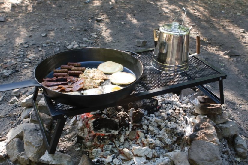 Dřevorubecký gril Camp Chef