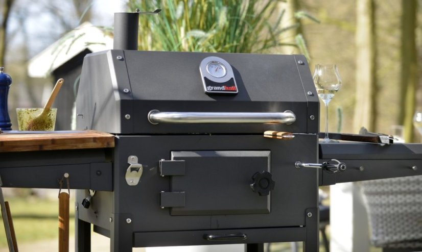 Gril na dřevěné uhlí GrandHall XENON