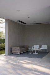 Box pro vestavnou stropní instalaci zářiče HEATSTRIP Design 3600 THD celočerný - celočerný modul pro dokonalé splynutí tepelného zářiče se stropem