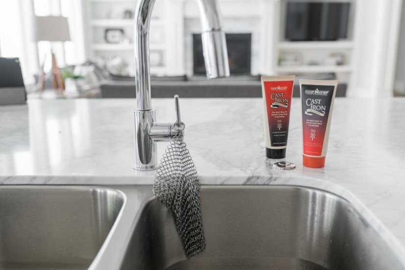 Drátěnka na litinové nádobí Camp Chef